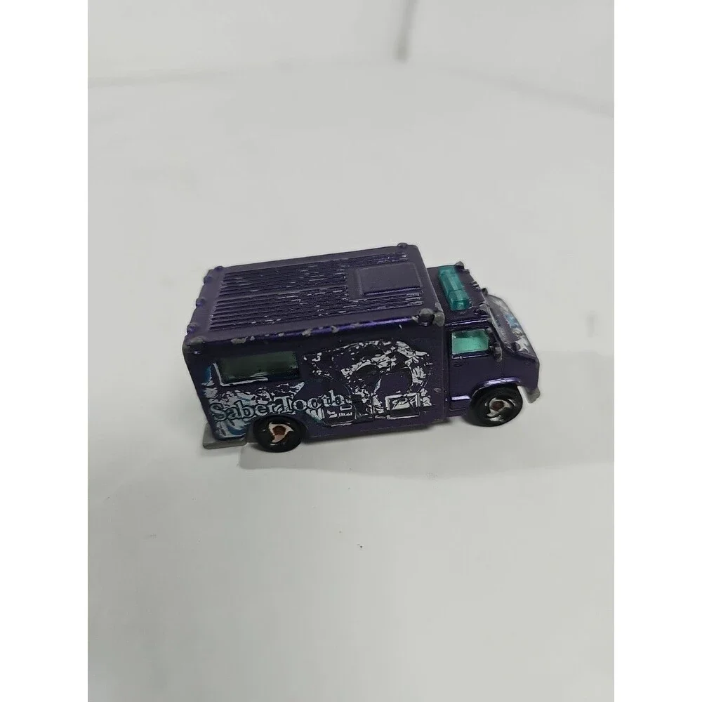 1988 Mattel Hot Wheels Sabertooth Ambulance w/ Razor wheels